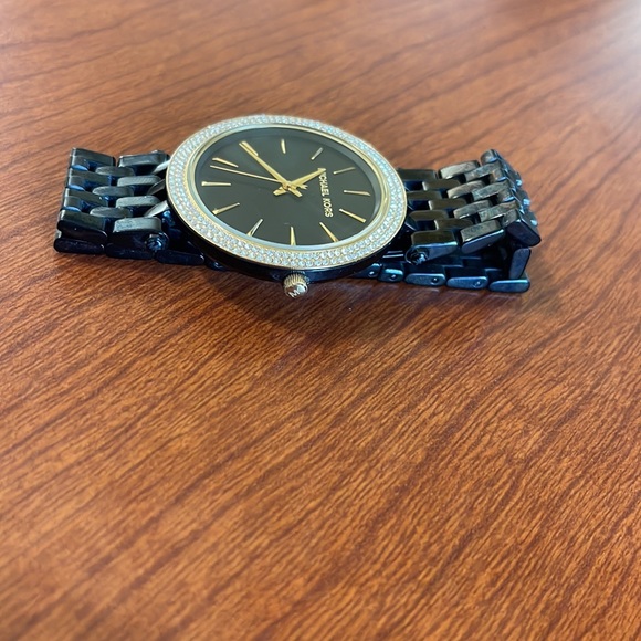 Michael Kors Watch - Picture 7 of 8